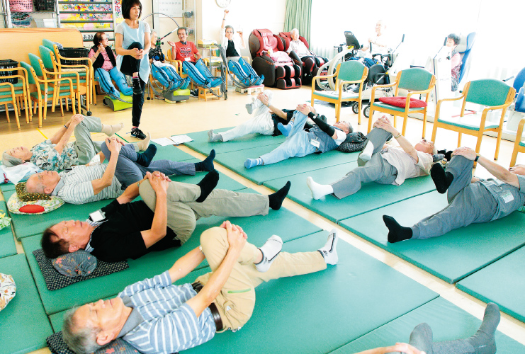 運動と文化活動で自発的な介護予防を【１】