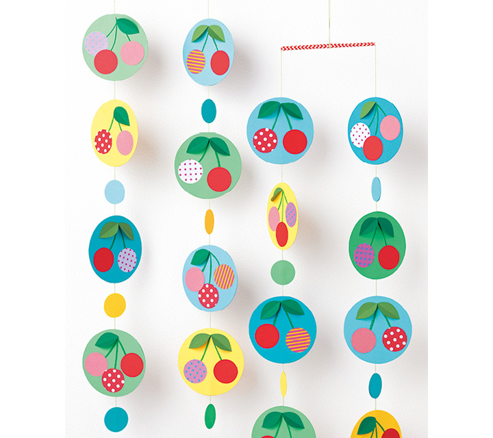 さくらんぼの吊るし飾り